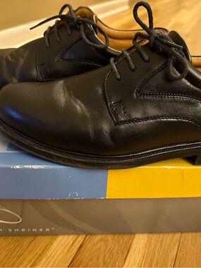 Men's Black Leather Derby Dress Shoes